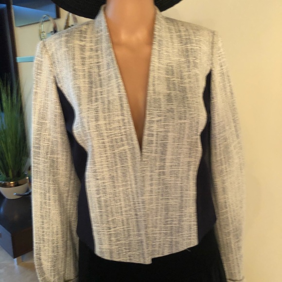 Stunning Tahari Jacket  - - Picture 2 of 10